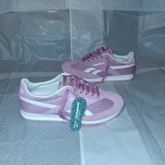 Reebok Sneakers, Brand New, Women size 9 - Picture 1 of 9